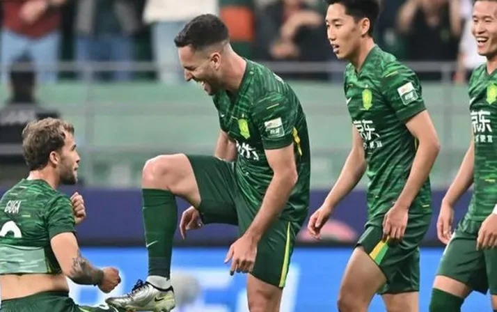 申花蓉城4-0领跑，国安3-1不败，中超第12轮最新积分榜如下！相关图三