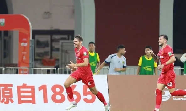 中甲综述：重庆5-1广州豹领跑，辽宁赢德比豪取6连胜！石家庄升至第3