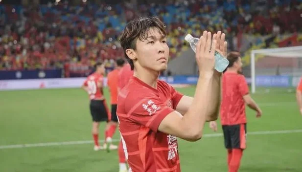 从金元弃儿到带刀铁卫：元敏诚的逆袭密码与国家队之梦！相关图六