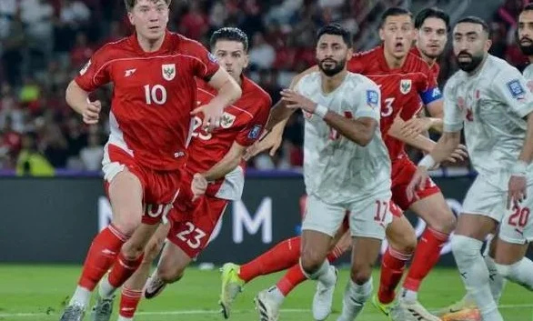 冲1-0，68年不败神迹！国足冲世界杯利好：曝国际足联重罚印尼队相关图二