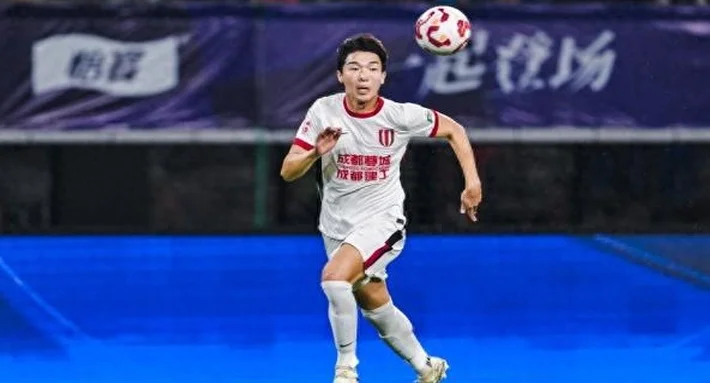 元敏诚：蓉城踢前五球队不败后提升自信 渴望入选新一期国家队