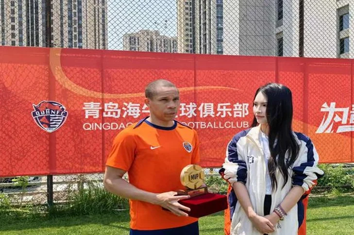懂球帝中超MVP丨韦林顿：被球迷叫“青岛姆巴佩”很幸福