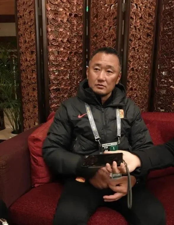 国足媒体狂怼日本教练，水平差不听劝，确实存在干预，但有效果相关图四