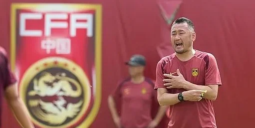 国足媒体狂怼日本教练，水平差不听劝，确实存在干预，但有效果相关图二