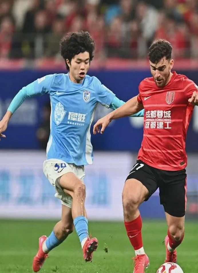 中超边后卫TOP5评选：蓉城双翼入选 港脚成边路新势力相关图三