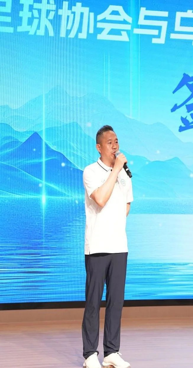 深疆携手共筑校园足球梦：罗湖区与乌鲁木齐经开区为足球少年搭建交流平台相关图五