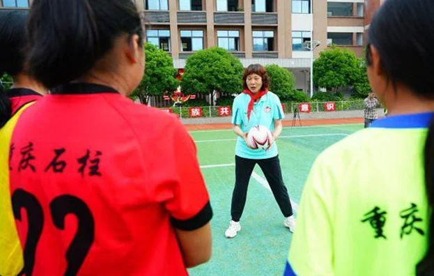 当铿锵小玫瑰遇见铿锵玫瑰：希望长大后能和她们一样为国争光相关图五
