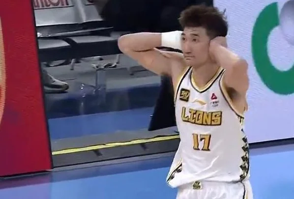 广厦33分狂胜北京3-1夺赛点 林秉圣22+5断周琦4分