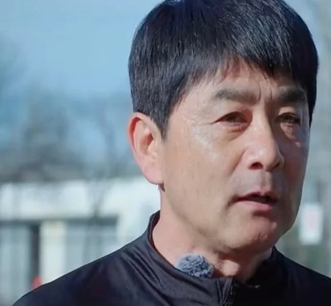 严格考核！足协高度重视上村健一事件：浮嶋敏有下课可能性！相关图二