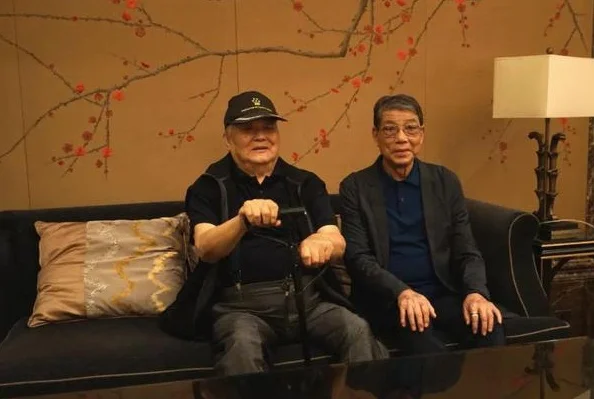 上观：徐根宝戴智能戒指监测身体状况，担心上海U20全运前景