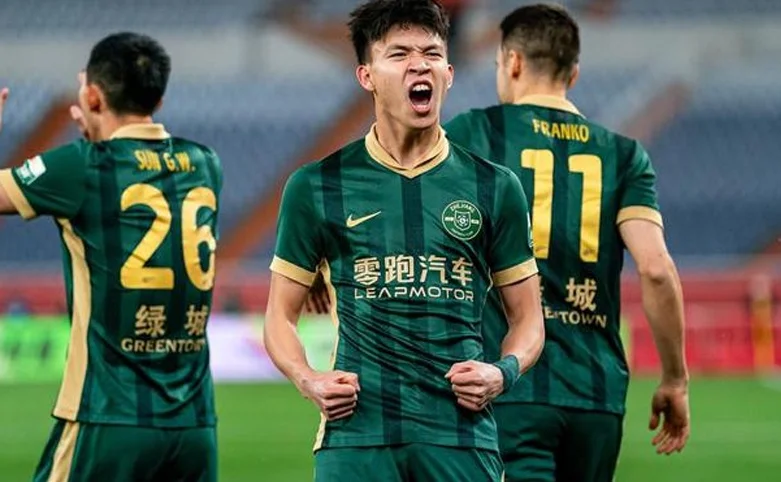 中超掀起青春风暴！18岁小将登顶射手榜，3场2次双响，未来可期相关图三