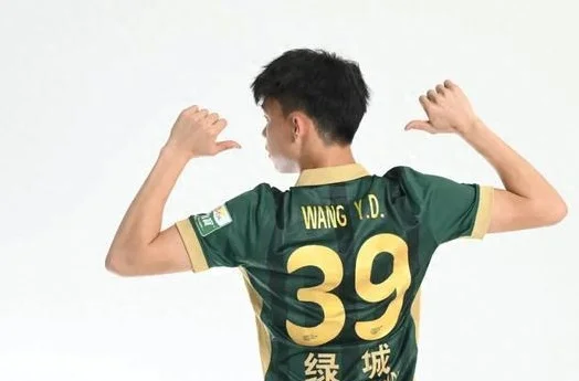 从“王钰栋们”的留洋畅想，谈中超的新人培养意识