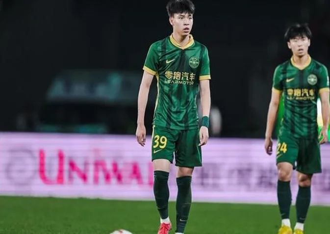 中超掀起青春风暴！18岁小将登顶射手榜，3场2次双响，未来可期相关图五