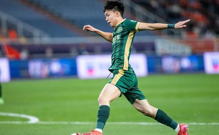 中超掀起青春风暴！18岁小将登顶射手榜，3场2次双响，未来可期相关图四