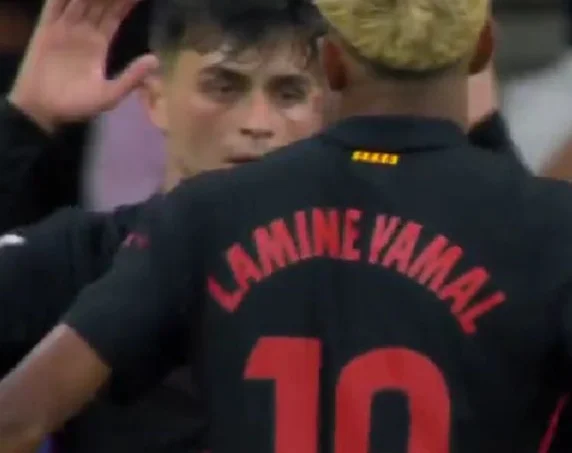 2-0！西甲冠军出炉：巴萨提前2轮夺冠，亚马尔1传1射，加冕3冠王