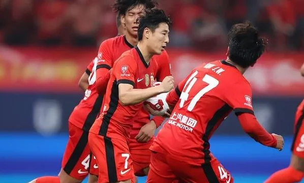 一场3：0大胜之后，上海申花又连迎3个大喜讯，中超争冠希望大增相关图四