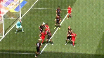 3-0！1-3！德甲前四出炉：多特蒙德压哨进欧冠，大黑马惨败出局相关图四