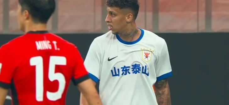 蒯纪闻突破造点，泰山队1-1海港 瓦科连场进球 前5名除申花全平局相关图二