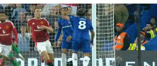 1-0，切尔西反超曼城升至第4，马奎尔进球被吹，曼联3连败排第16相关图三