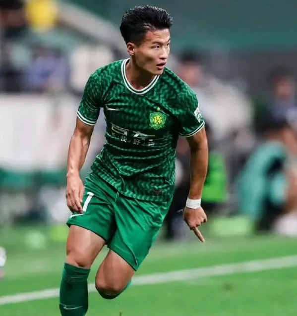1-1！蓉城、国安、海港、泰山都平了！申花一骑绝尘相关图三