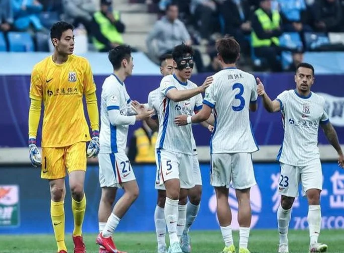 终于登顶3-0，上海队爆发18分钟3球，狂飙3连胜，大连主场2连败相关图三