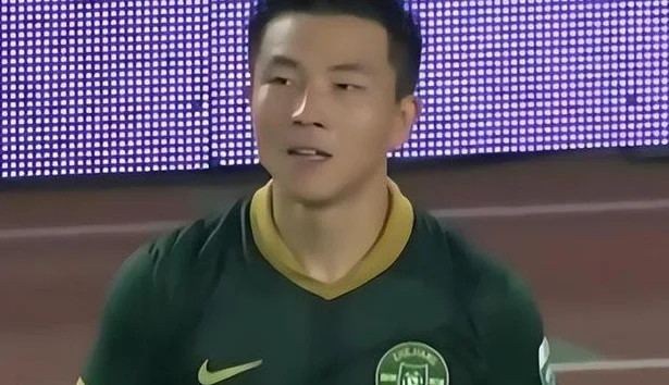 一场2：2让国足迎来一大喜讯，伊万又有新发现，锋线再添替补奇兵相关图二