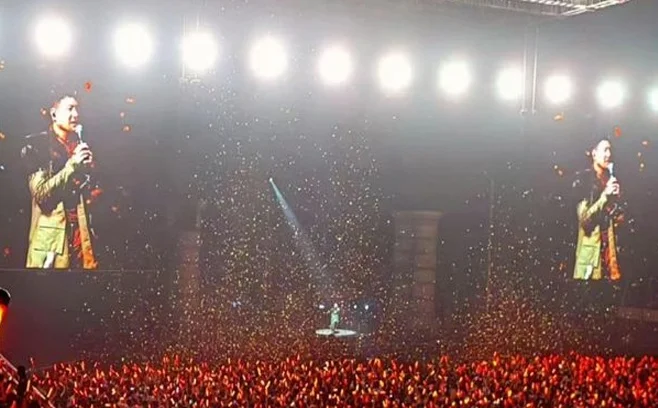 潘玮柏演唱会+蓉城主场球赛！成都凤凰山双馆齐开，约6万人齐聚“赛演之夜”相关图三