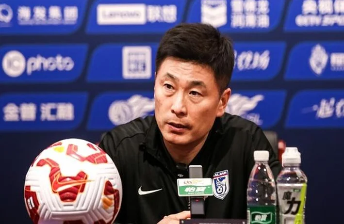 赛后复盘！阿利米缺阵暴露中场短板，大连英博引援调整势在必行！相关图六