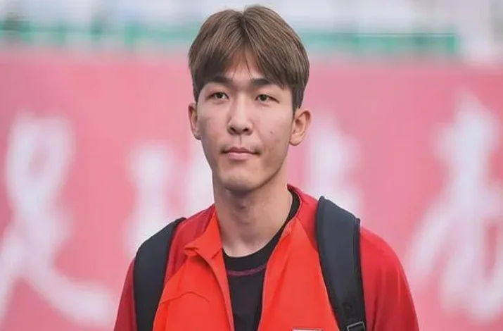 国足超巨报销！缺席最后2轮世预赛，元敏诚难进大名单，原因曝光相关图四