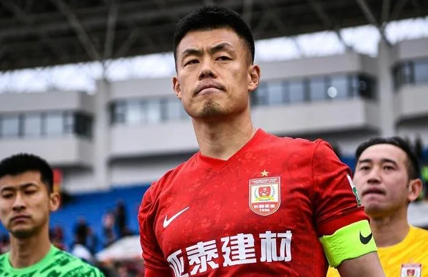13场6球！37岁老将拼尽全力，亚泰仍遭遇5连败，积分榜排名垫底相关图二