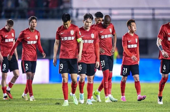 13场6球！37岁老将拼尽全力，亚泰仍遭遇5连败，积分榜排名垫底