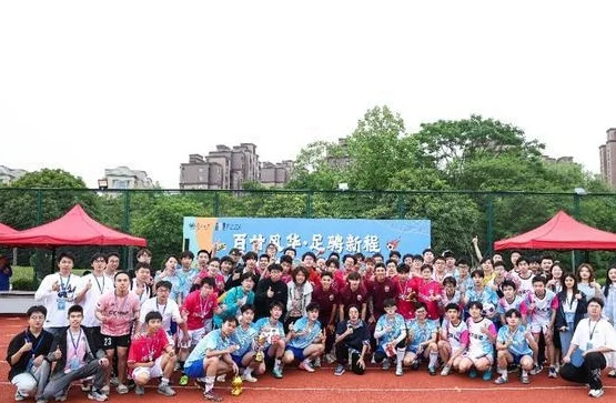 王燊超、张琳芃和沈子贵走进复旦校园，海港球员鼓励大学生热爱体育、锐意进取相关图三