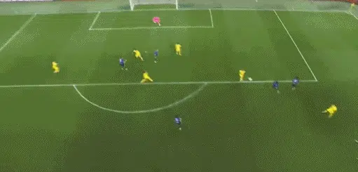 2-2！铁卫破门+送点，阿瑙94分钟失绝杀，3分变1分，国米无缘登顶相关图四