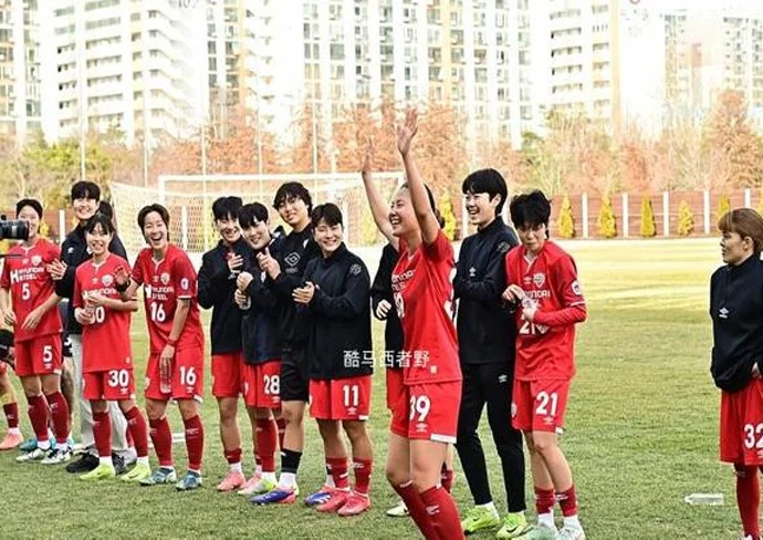 写在女足亚冠半决赛前，满血复活的韩国现代钢铁红天使相关图五