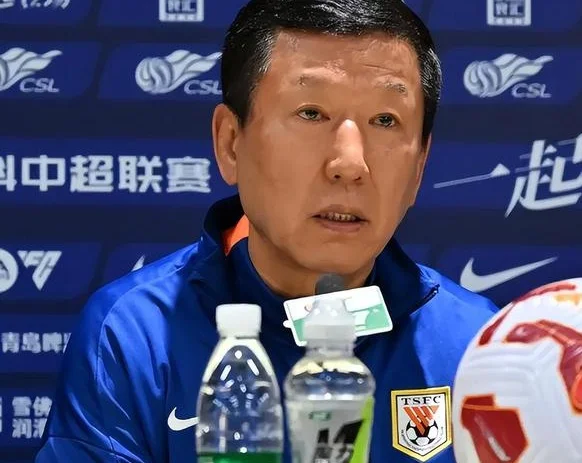 山东泰山队到达青岛，五大外援三人出场，崔康熙不会大幅度轮换！相关图五