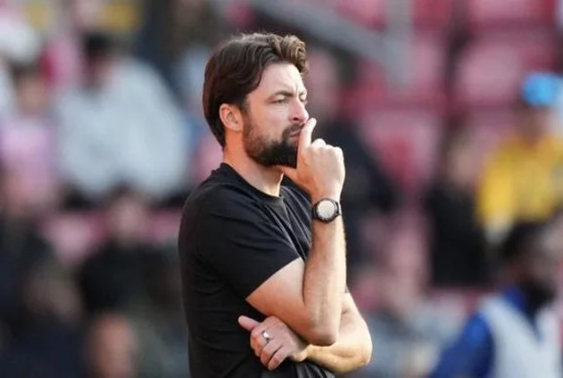 talkSPORT：拉塞尔-马丁有可能接替范尼成为莱斯特城的新任主帅