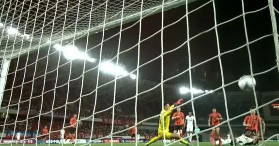0-1到6-2！上海海港拒绝爆冷，逆袭晋级，19岁天才破门相关图三