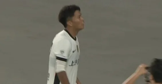 足协杯：蒯纪闻首球+传射！海港6-2逆转 国安泰山皆5-0 亚泰出局