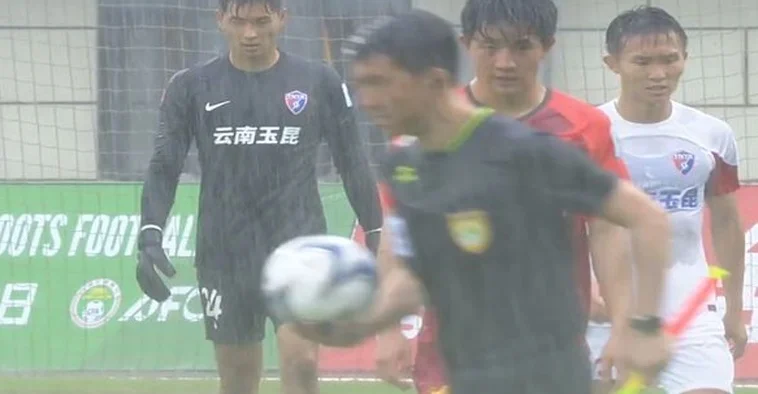 倒钩绝杀！云南玉昆2-1逆转淘汰定南赣联，挺进16强，韩子龙绝平相关图二