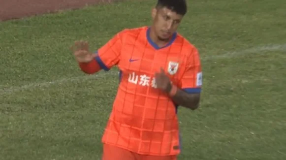 半场战报|克雷桑、陈蒲进球，泰山暂时2：0青岛红狮