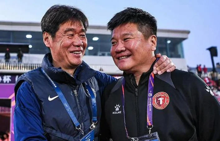 李霄鹏感谢横梁三闷棍！李金羽战术不坚决 铁人+铜梁龙安心冲超了相关图二
