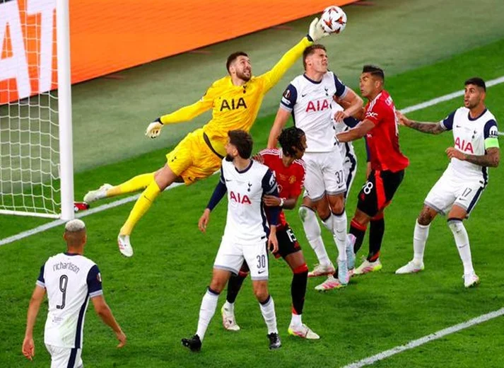0-1！欧联杯冠军诞生 7亿豪门赛季惨遭四杀 8.3亿战舰创71年纪录