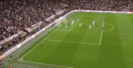 1-0！全场3射1正 8.3亿豪门问鼎欧联杯 欧洲四大杯71年纪录诞生相关图三