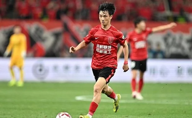 10人出局，3人加入！国足名单5大变化：仅1张新面孔，伊万引争议相关图二