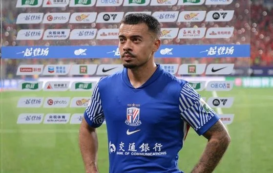 单后腰最佳人选，李可拒绝为国足出战因“双标”！他在等一个道歉