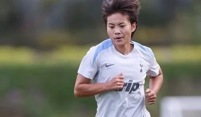 6-5，王霜力挽狂澜，率队勇夺首届女足亚冠冠军，获933.2万奖金
