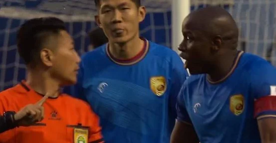 1-0，大连鲲城三连胜，逆境看穆谢奎救主，10轮15分保级基本无忧相关图四