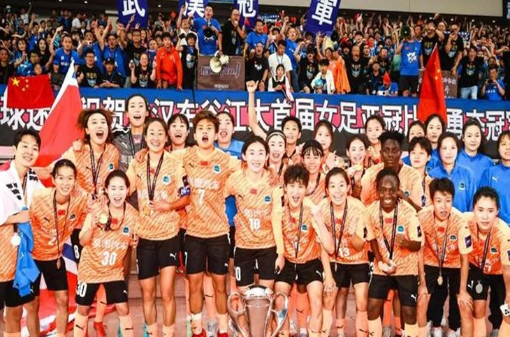 岚图汽车CEO祝贺武汉女足夺冠：不屈不挠精神让我们深受鼓舞
