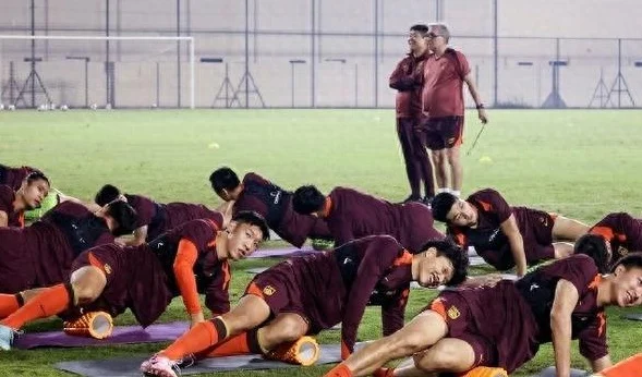18强赛 | 国足连续两天训练以恢复为主 武磊、汪士钦场边单练