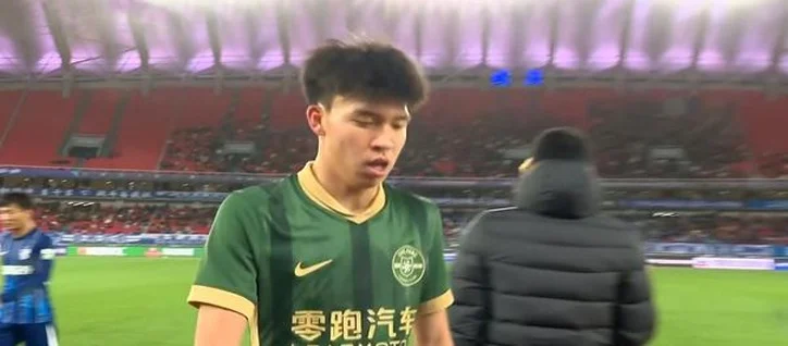 战印尼平局没意义，国足新三叉戟对攻，王钰栋替武磊，塞鸟定上限相关图三